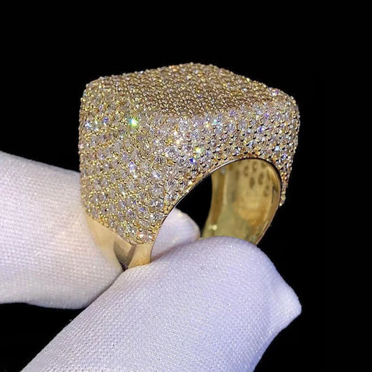 A Heaven Geometric Square Zirconia Ring✨